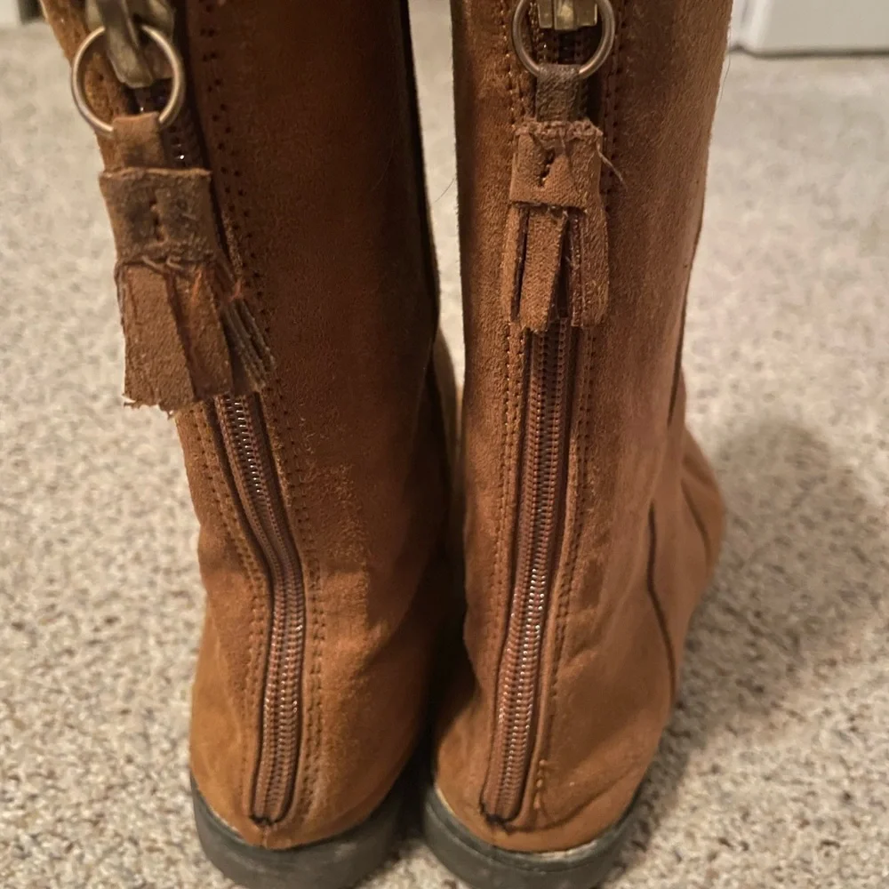 Little girl brown boots - Picture 2 of 3